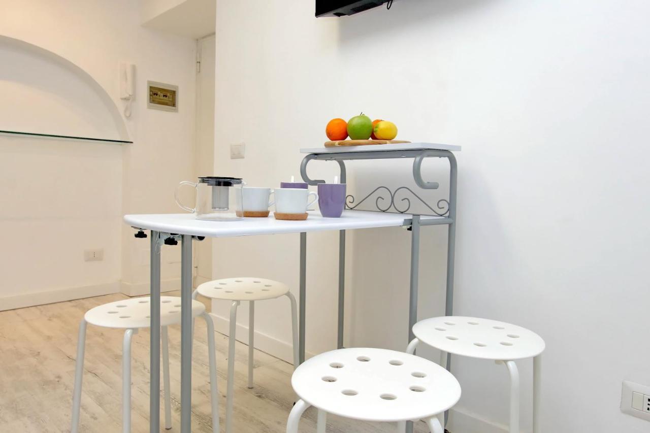 Ych-Confortevole Suite Al Colosseo Rome Luaran gambar
