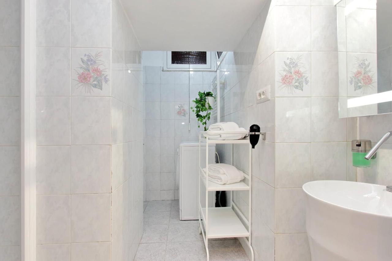 Ych-Confortevole Suite Al Colosseo Rome Luaran gambar