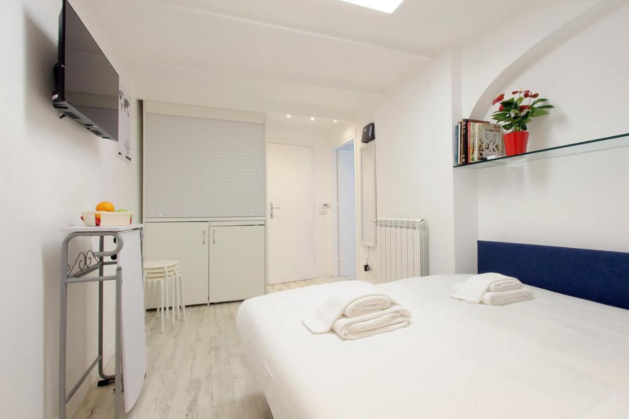Ych-Confortevole Suite Al Colosseo Rome Luaran gambar